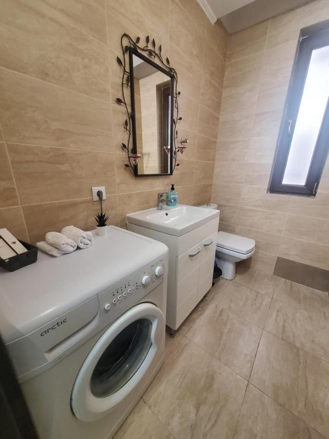 Morii Lake Special Apartment Bucharest Exterior photo